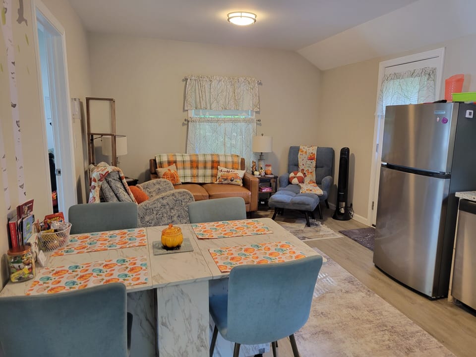Living room/dining room - Autumn