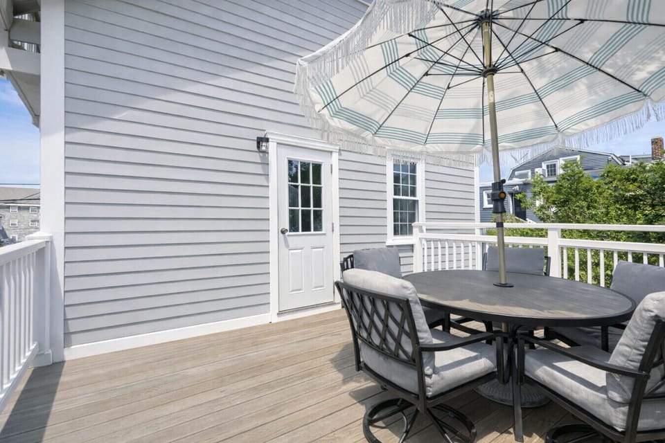 2nd Floor Deck