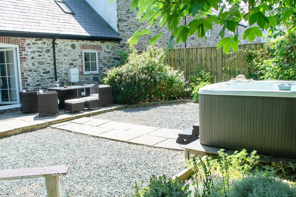 Outdoor Hot Tub