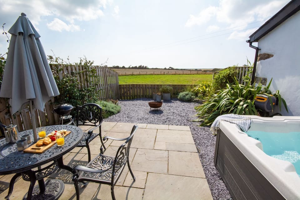 Hot tub and garden