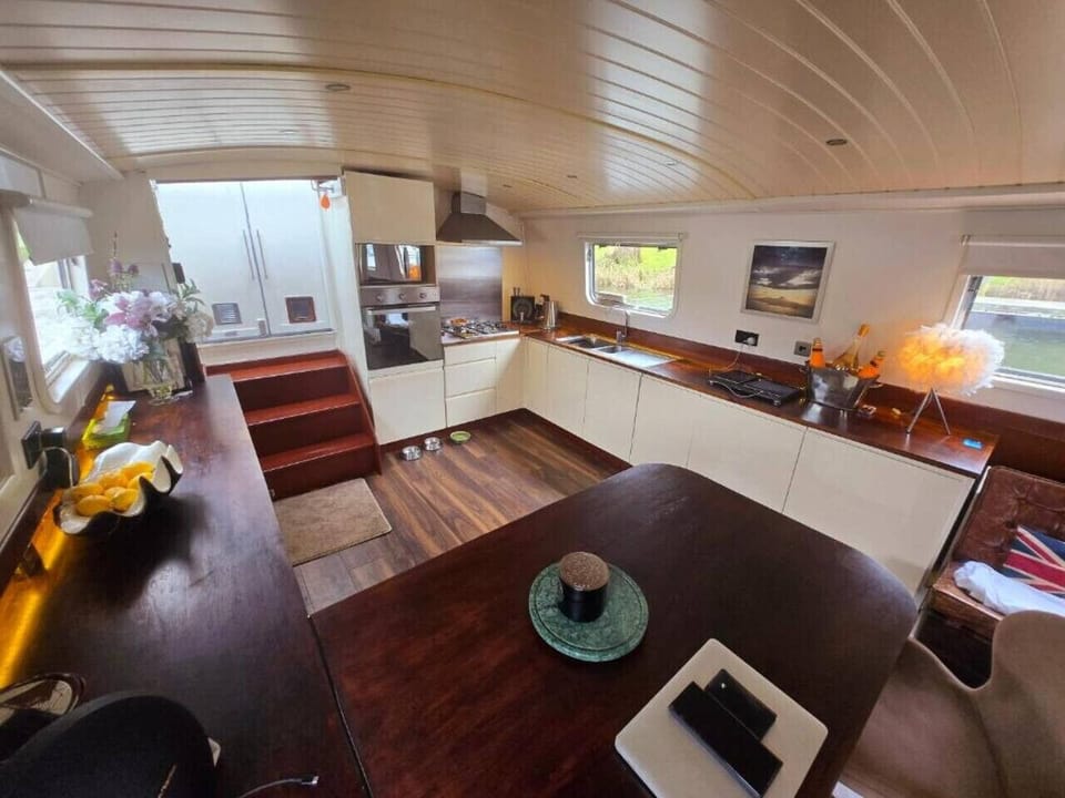 Large Kitchen and Dinning area