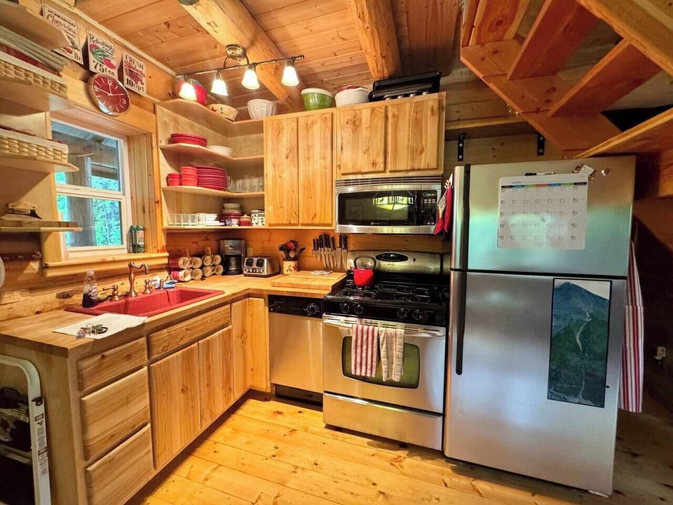 Stainless steel appliances and plenty of kitchen essentials.