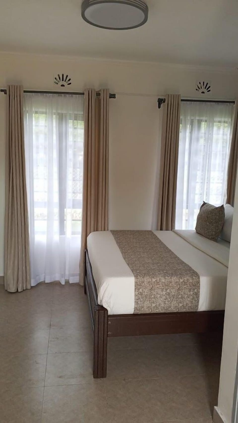 Standard Double Room, Garden View | WiFi (free), bed sheets