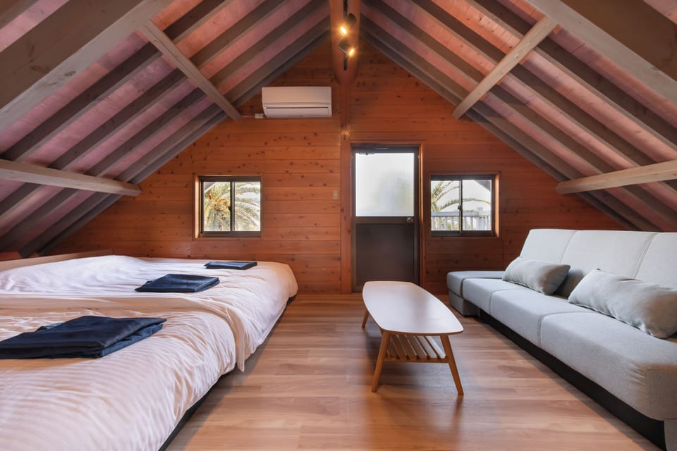 Cottage, Balcony, Ocean View | Desk, laptop workspace, bed sheets