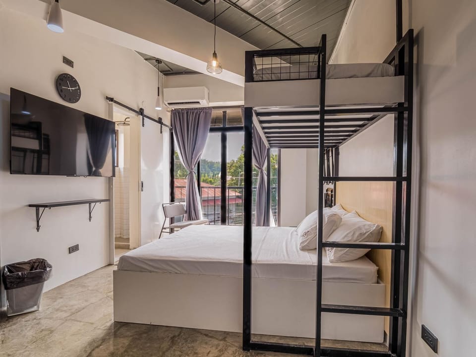 Deluxe Room | Free WiFi, bed sheets