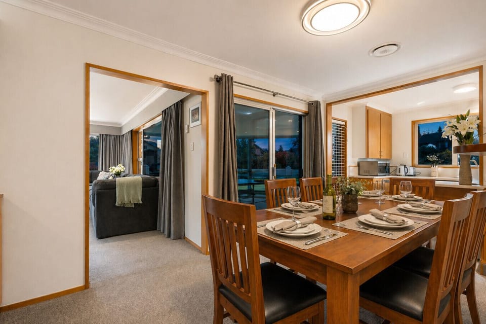 Open-plan dining space, perfect for group meals and gatherings.