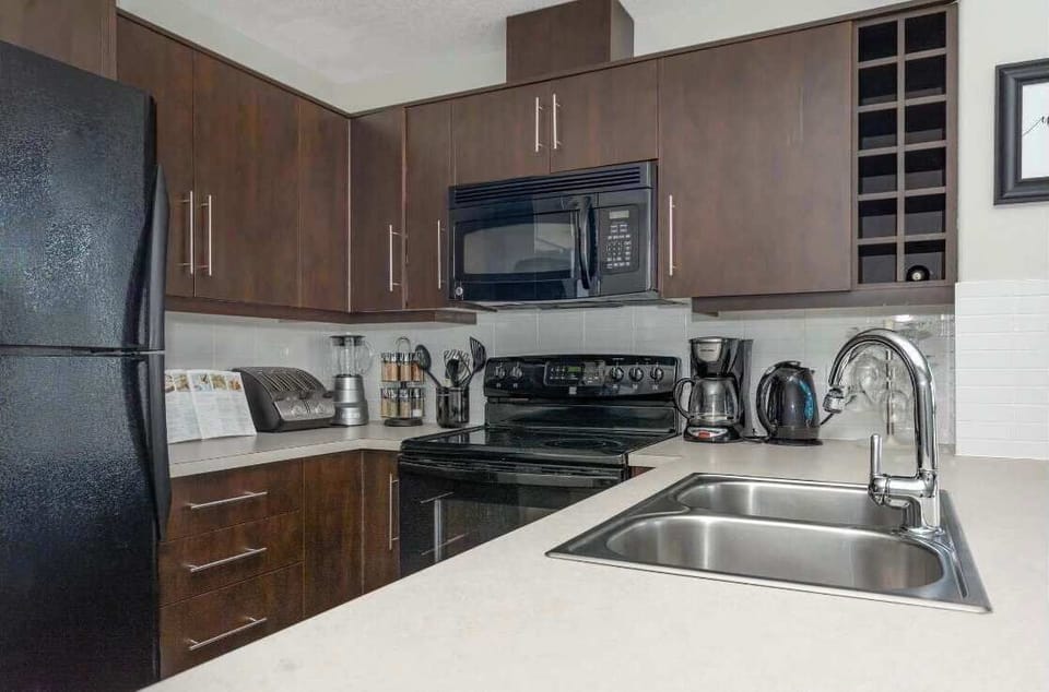 Fully equipped kitchen for long stays
