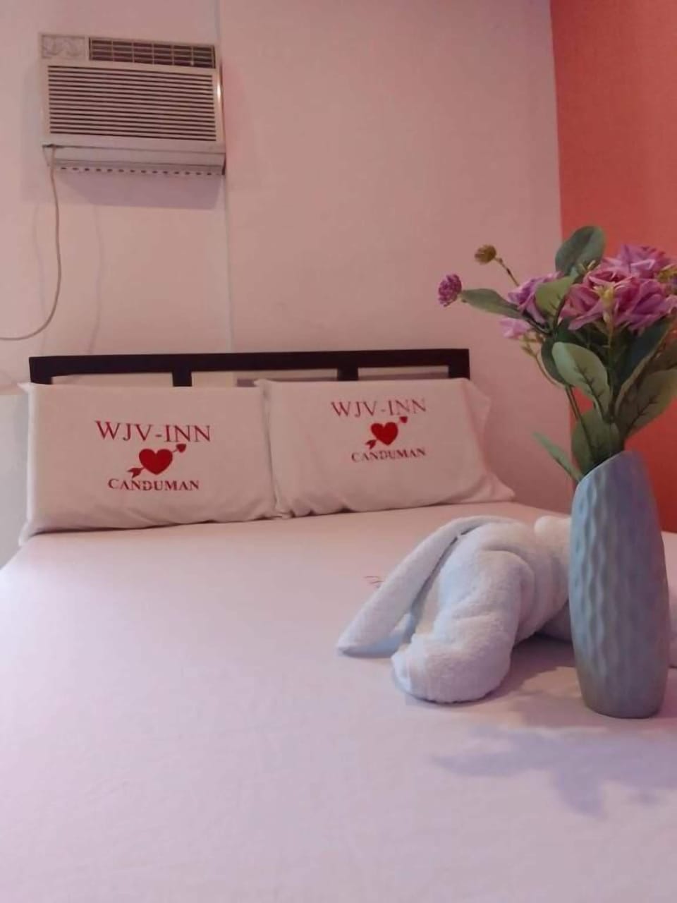 Standard Room | Desk