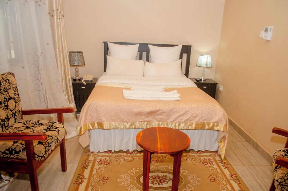 Standard Room, 1 Double Bed | Desk, laptop workspace, free WiFi