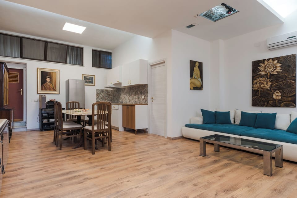 Apartment, 1 Queen Bed with Sofa bed | Private kitchen | Fridge, oven, stovetop, espresso maker