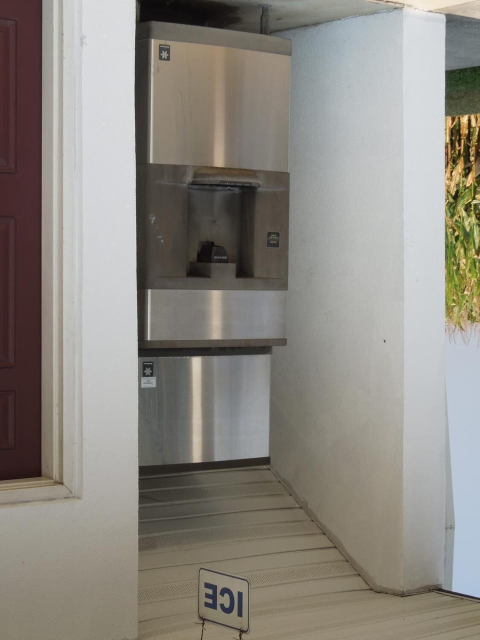 Fridge, microwave, coffee/tea maker