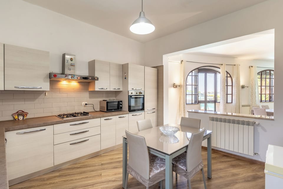 Apartment, 2 Bedrooms, Private Pool | Private kitchen | Fridge, microwave, oven, stovetop