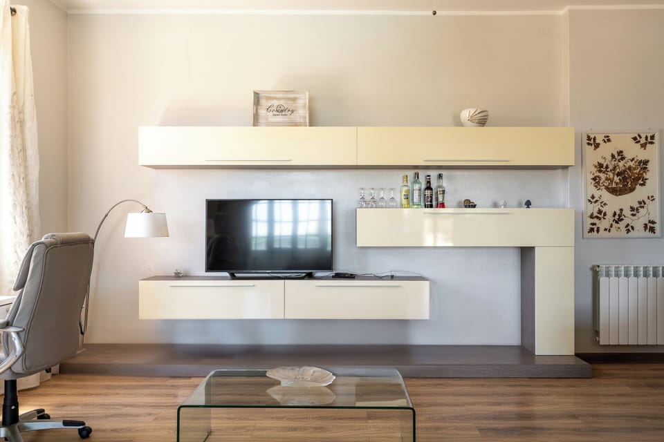 Apartment, 2 Bedrooms, Private Pool | Television