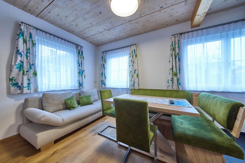 Comfort Condo, 2 Bedrooms, Pets Allowed, Garden View | Living area | 50-inch flat-screen TV with cable channels