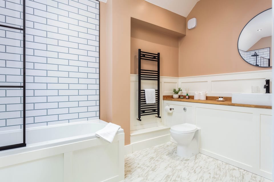 Weaver Suite Apartment in Ayr
