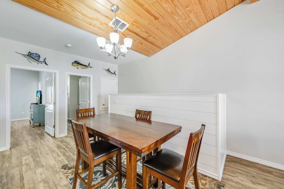 Ready to dine in style? This elegant space is waiting for your next great meal.