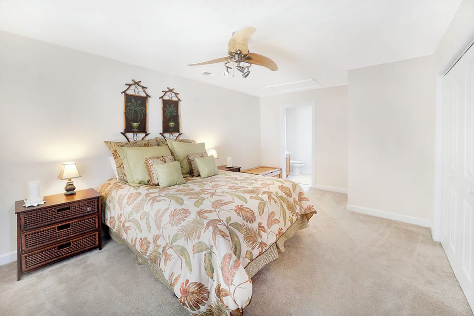 Queen in 3rd Bedroom upstairs
