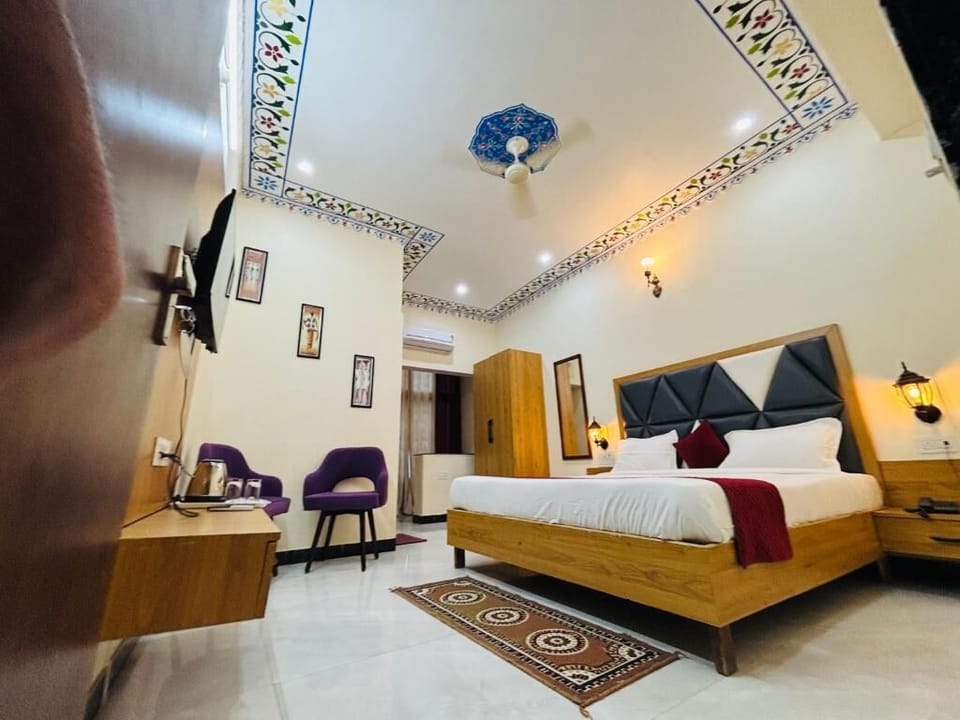 Deluxe Double Room, Garden View | WiFi (free), bed sheets