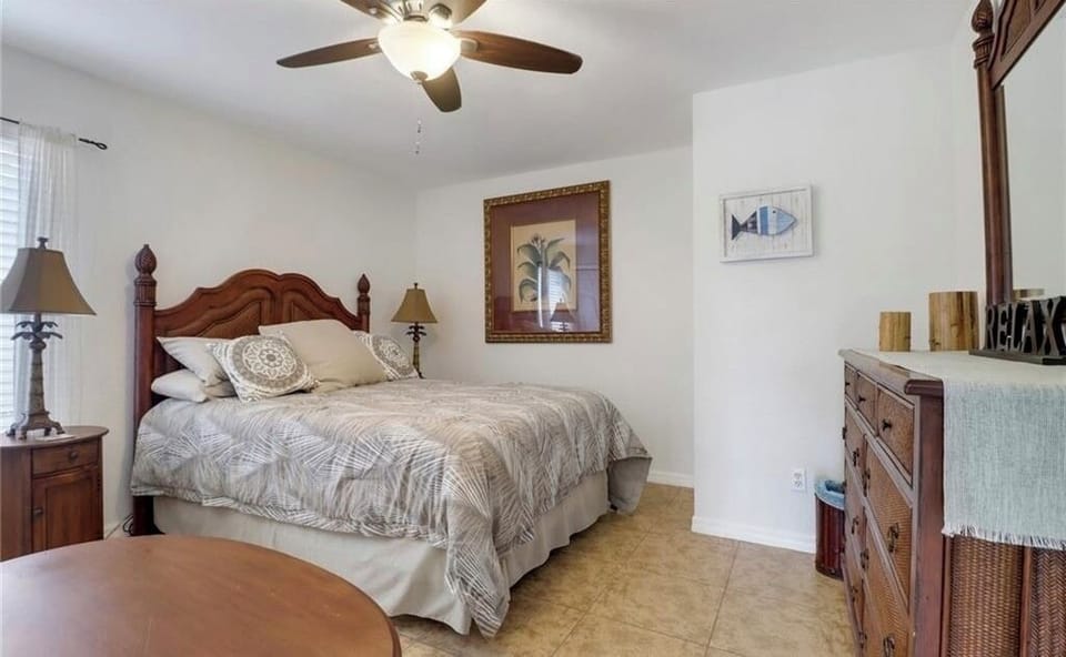 Queen 3rd bedroom