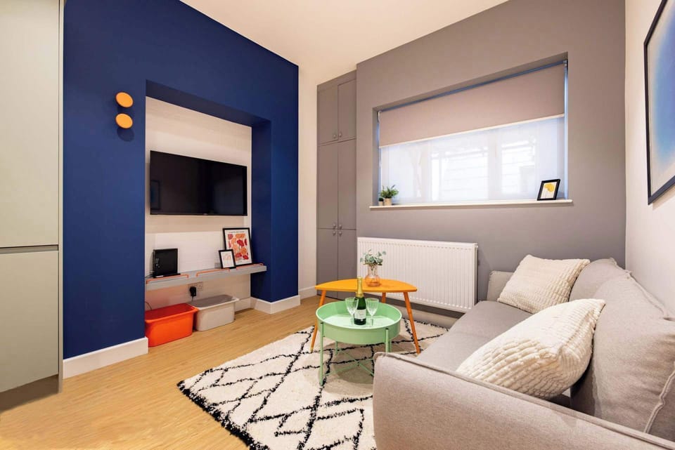 House | 2 bedrooms, desk, Internet