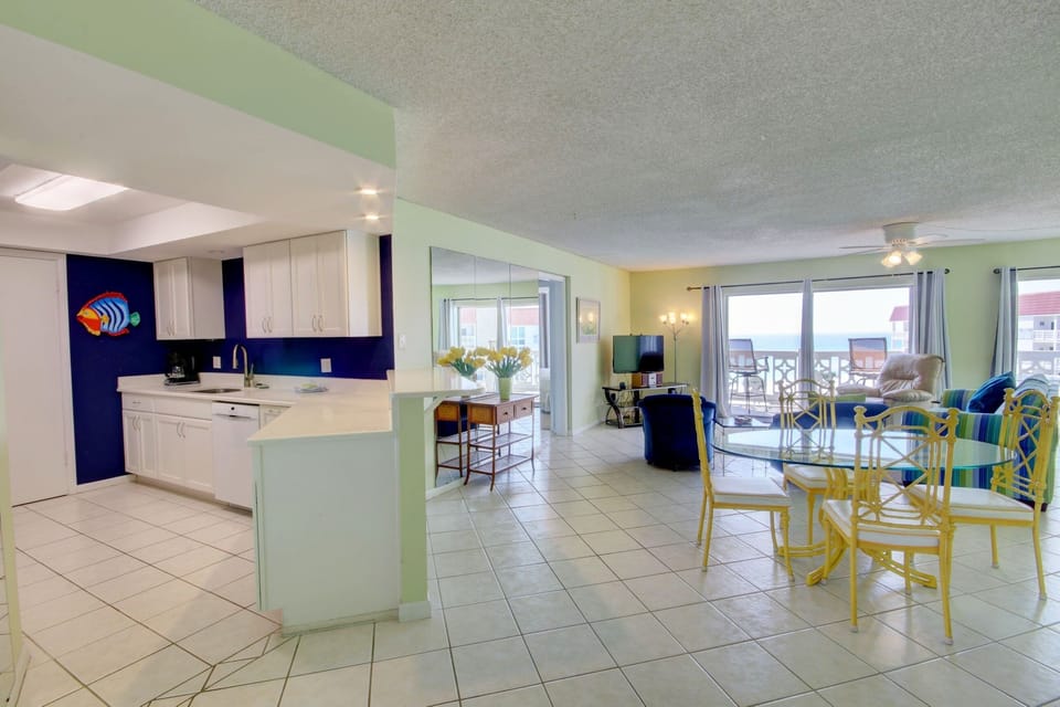 Condo, 1 Bedroom | Interior