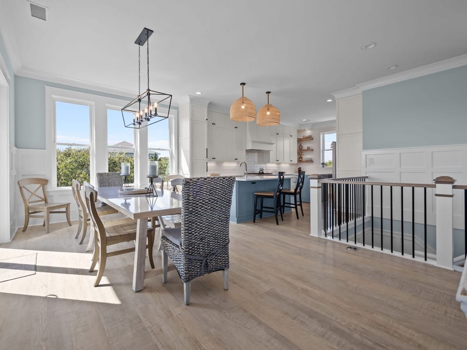 DINING/KITCHEN