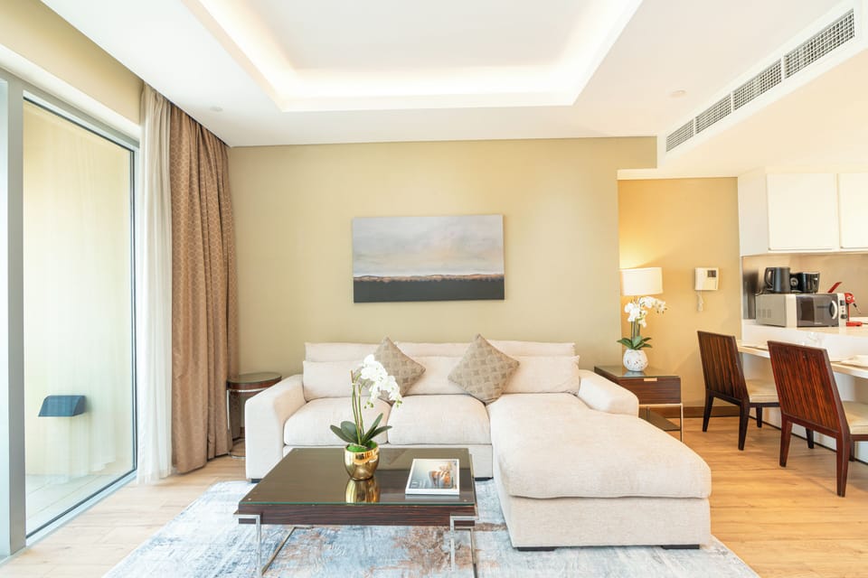 Luxury Apartment, Balcony, City View | Living room | 30-inch Smart TV with digital channels