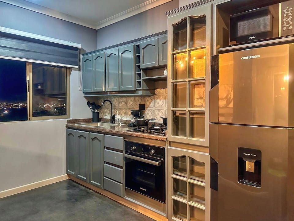 Exclusive Apartment, 2 Bedrooms, City View, Industrial. | Private kitchen | Coffee/tea maker, griddle, cleaning supplies