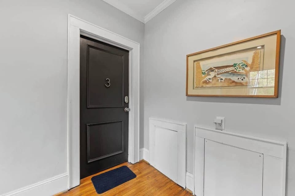 Enjoy total privacy and security with a dedicated entrance in a quiet residential neighborhood.