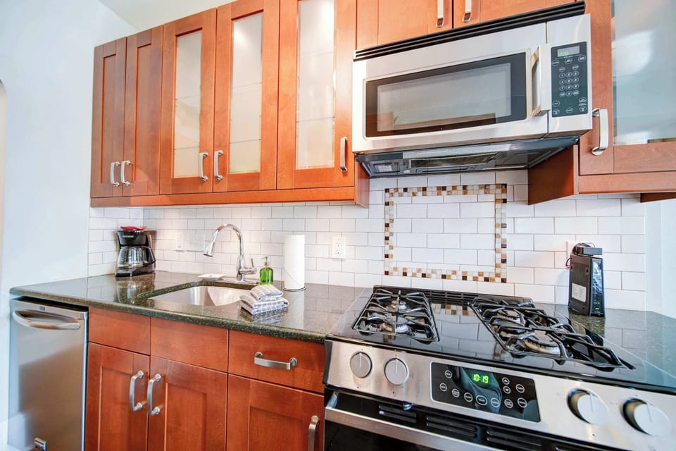 Clean, functional kitchen ideal for both short visits and long-term stays.