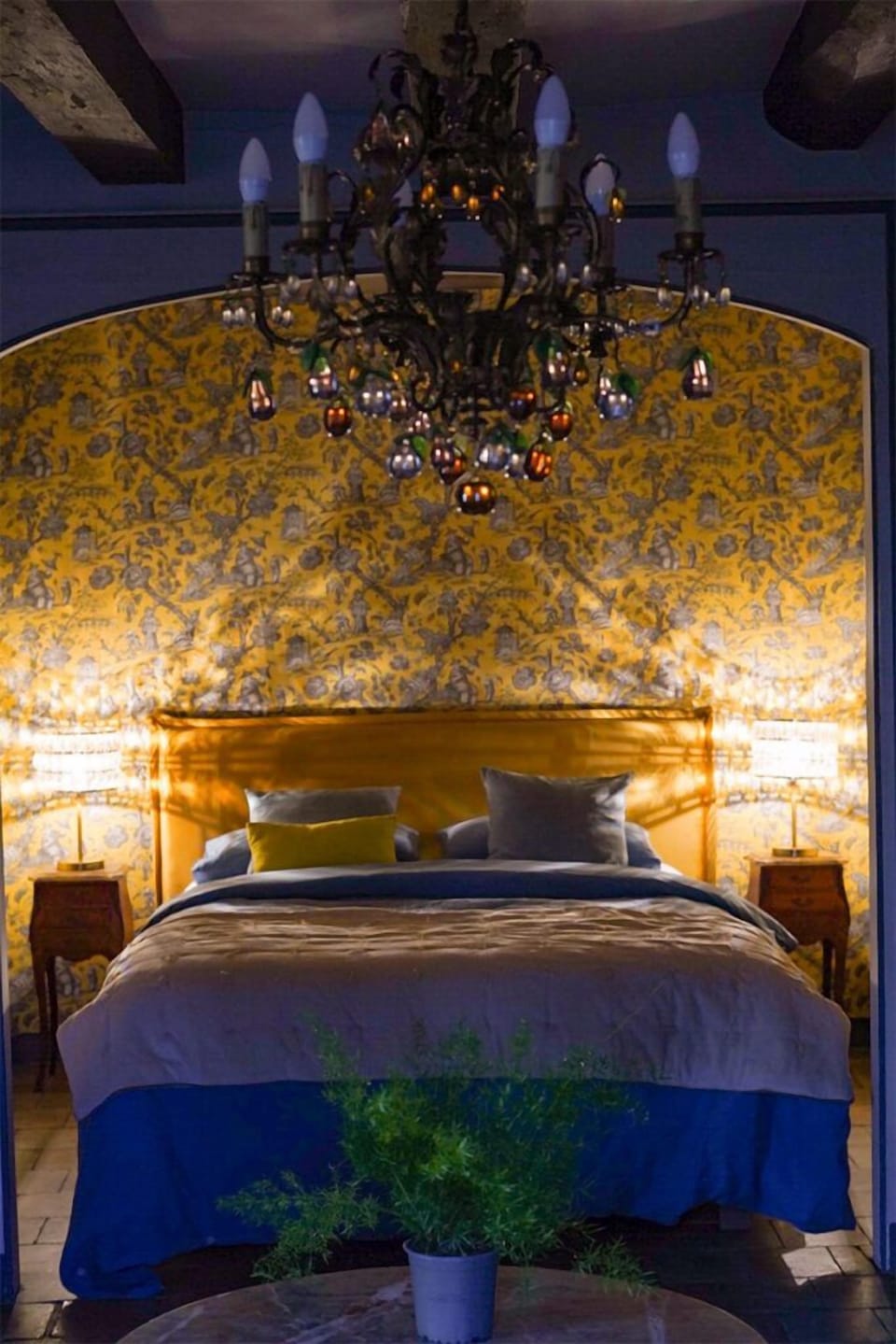 Superior Cottage, River View | Cribs/infant beds, free WiFi, bed sheets