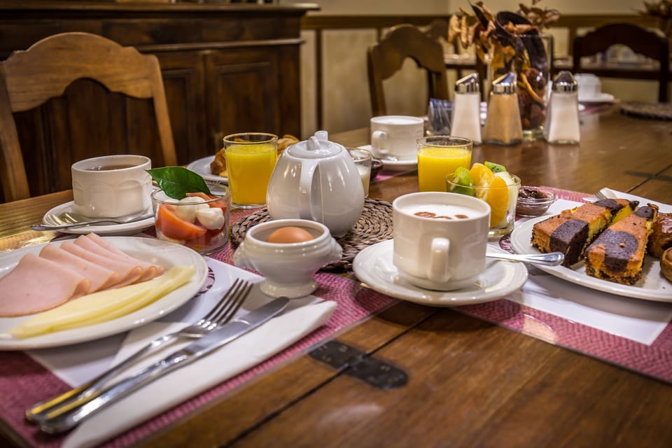 Daily buffet breakfast for a fee