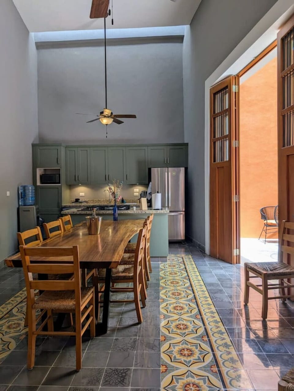 Kitchen & dinning