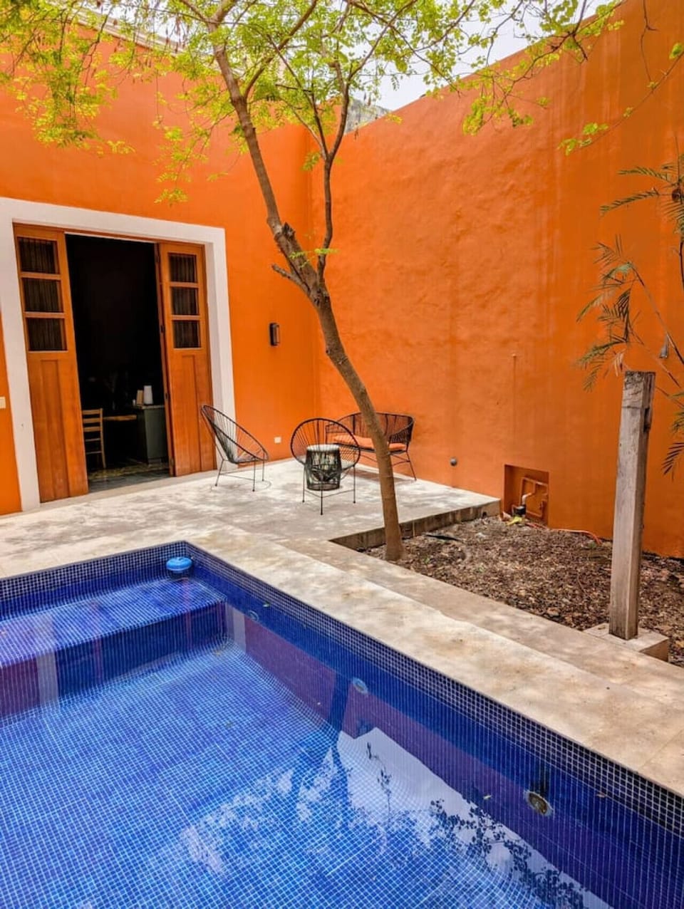 Central Patio w/ private pool