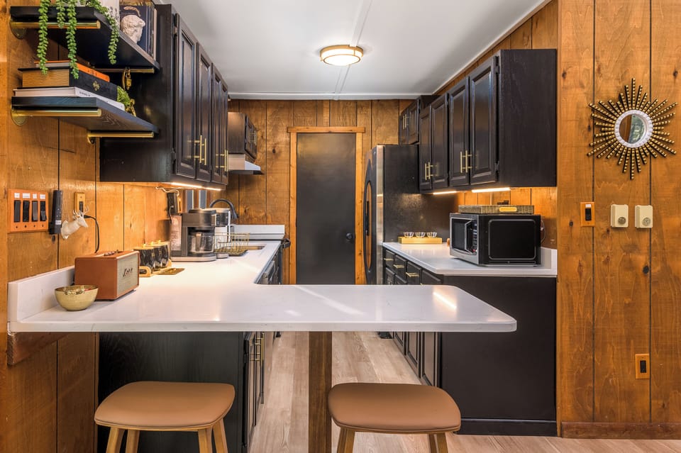 Chef-Ready Kitchen - Fully Equipped