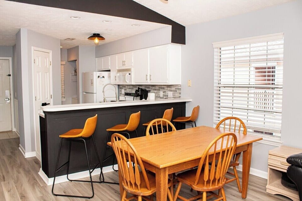 Kitchen and Dinning Room.
