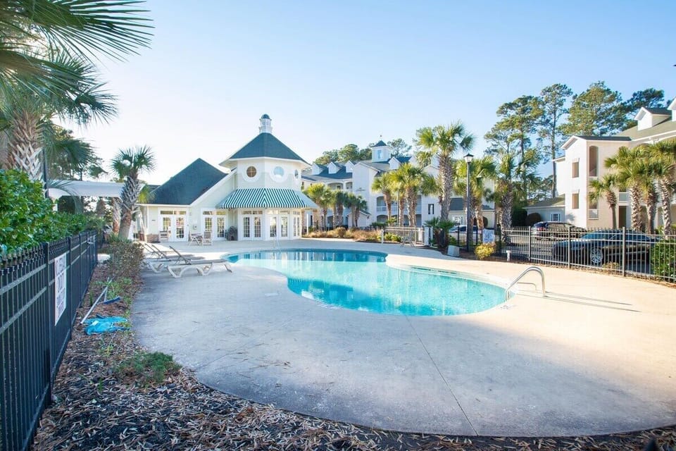 Pool.