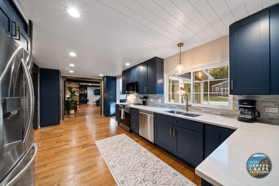 Large Modern Kitchen