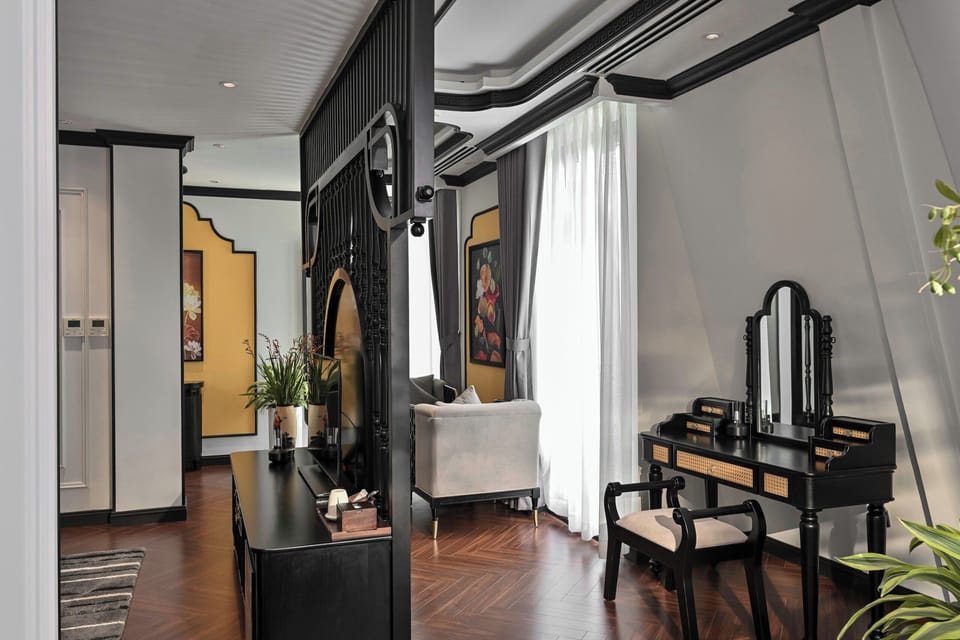 Luxury Double Room, Balcony, City View | In-room safe, desk, laptop workspace, soundproofing