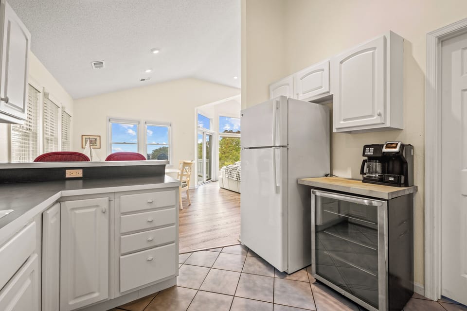 Kitchen - Top Level