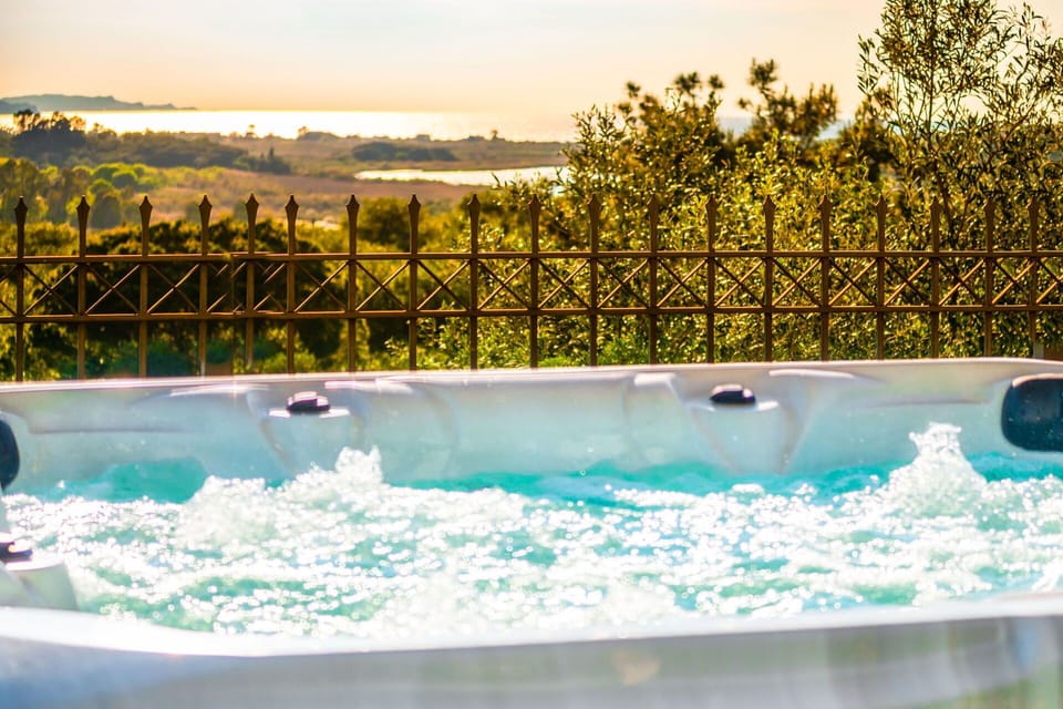 Hot Tub, Scenic View