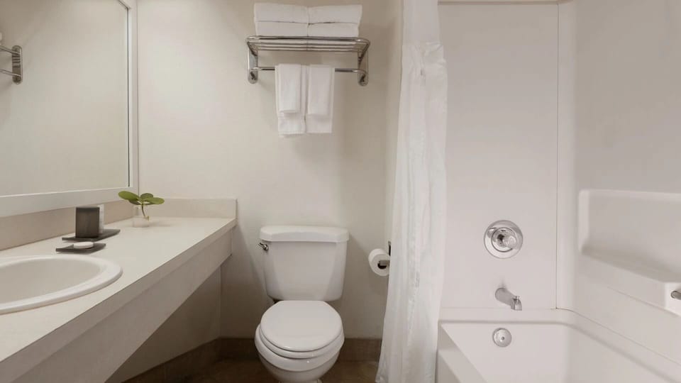 Rinse off after the pool in a clean tub shower.