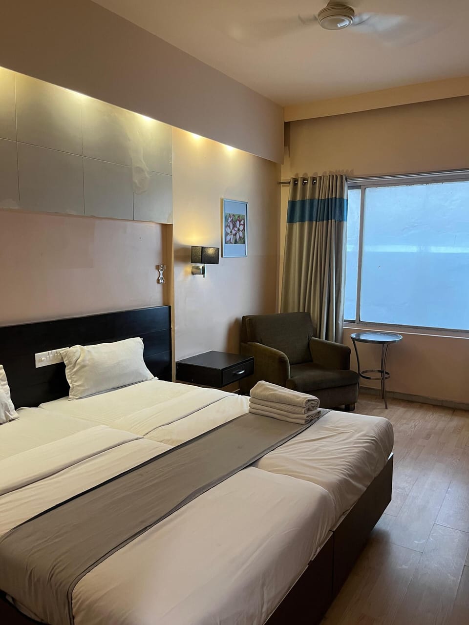 Deluxe Double Room, City View | Soundproofing, free WiFi