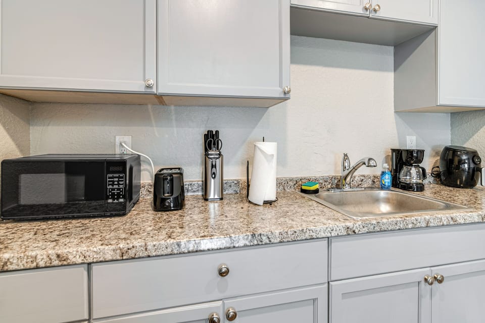 Kitchenette | Mini Refrigerator | Air Fryer