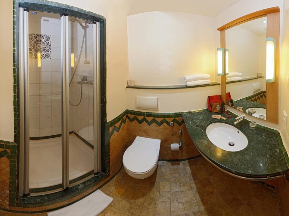 1 bedroom, premium bedding, in-room safe, desk
