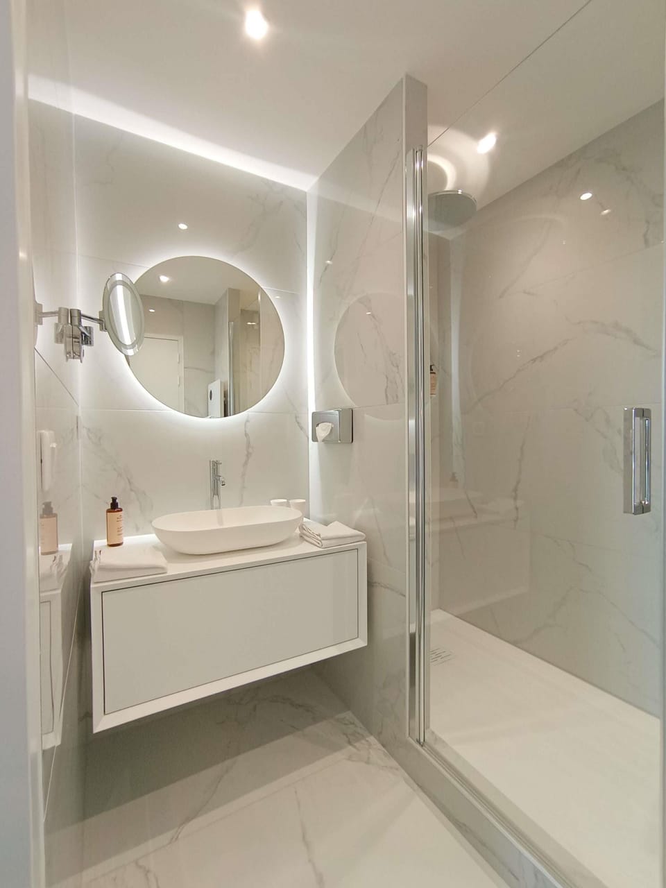 1 bedroom, premium bedding, minibar, in-room safe