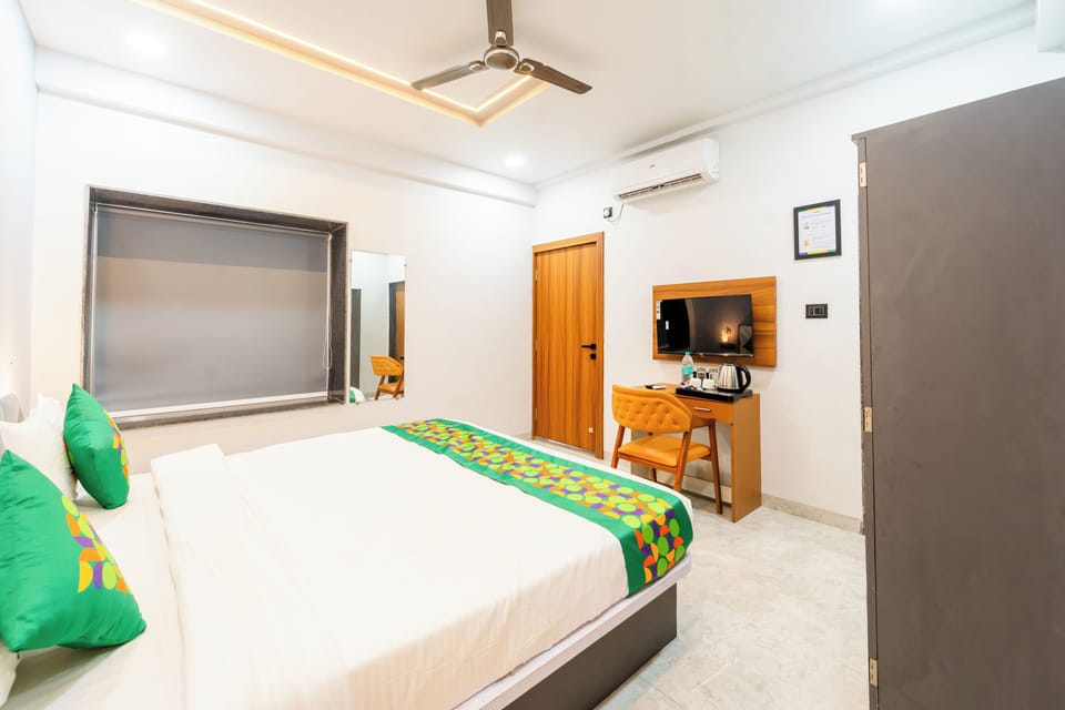 Standard Double Room | Iron/ironing board
