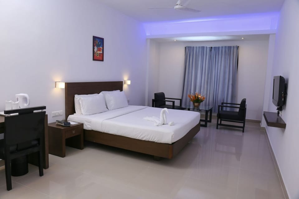 Deluxe Double Room | In-room safe, free WiFi