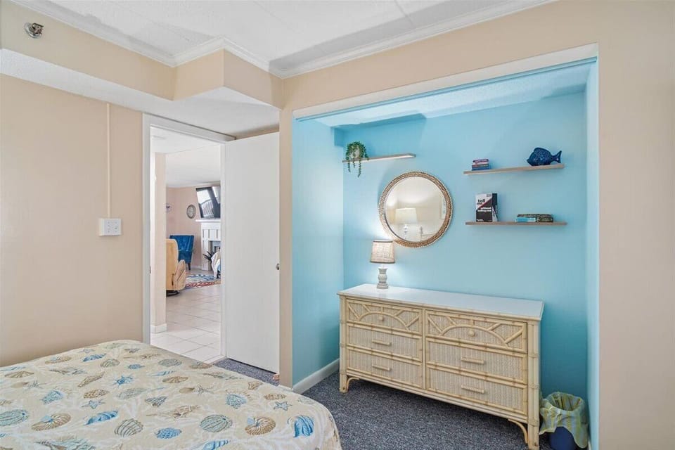 TWO QUEEN BEDROOM