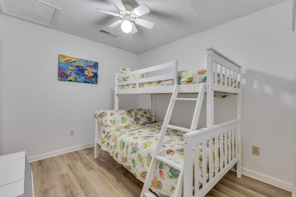 Turtle Cove-Bedroom 2
